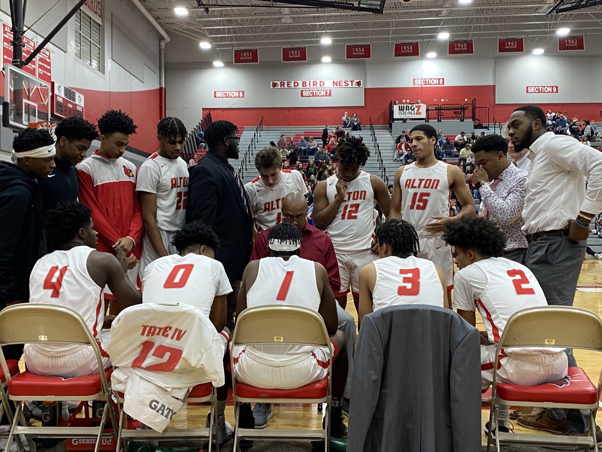 It’s March Madness as the Redbirds open up the IHSA 4A Edwardsville Regional vs O’Fallon at 6pm. Come out and be loud. #WeAreAtown #WeFlyTogether