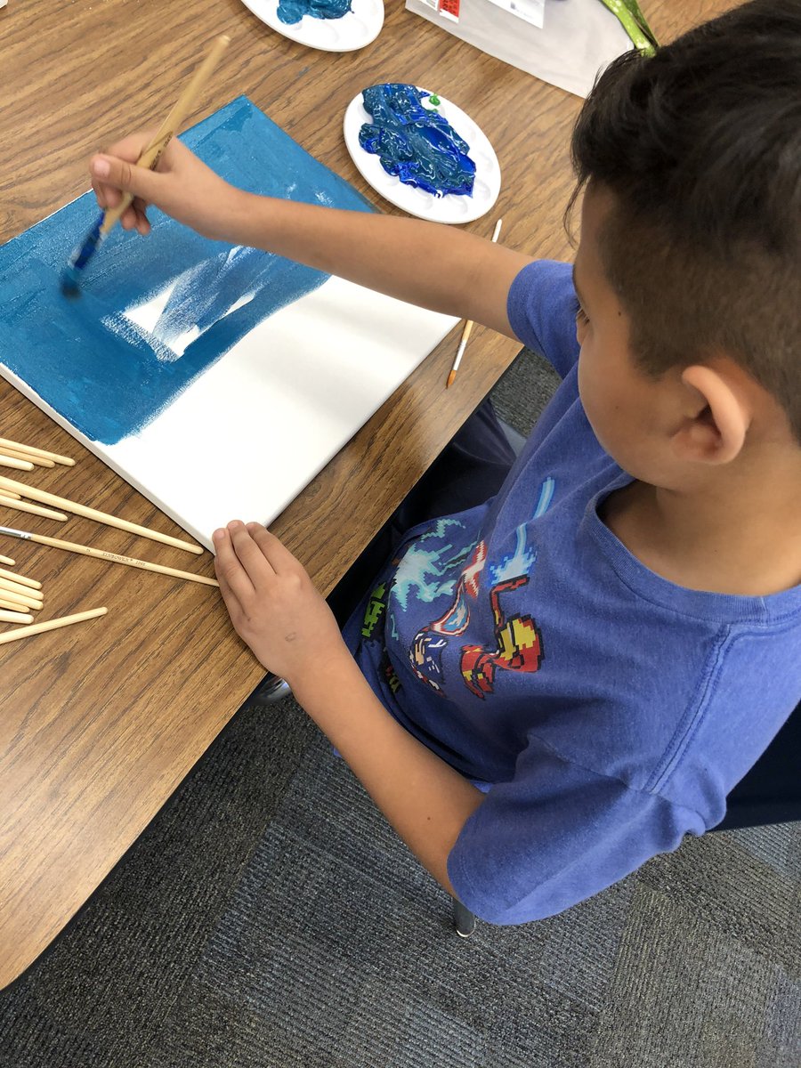 The beginning of our Aurora Borealis paintings in the innovation lab today at lunch recess. #teacherlibrariansmatter <a href="/selmalibraries/">selmalibraries</a> <a href="/SelmaUSD/">Selma Unified School District</a> #EricWhiteElementary