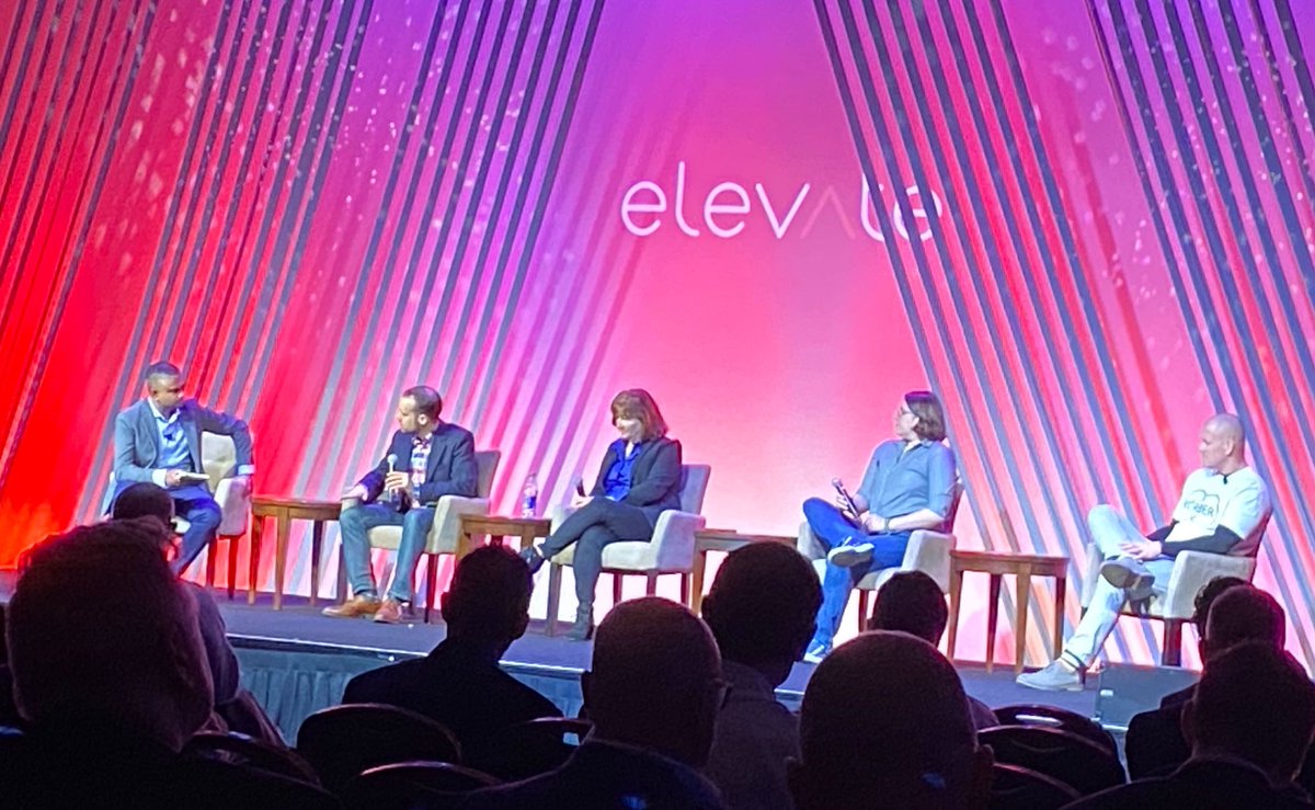 The Rise of Warehouse #Robots was the topic on tap today at #HighJumpElevate ft (l to r) moderator <a href="/CohesioGroup/">Cohesio Group</a>'s <a href="/wijemannen/">Nishan Wijemanne</a> + panelists <a href="/leifjentoft/">Leif Jentoft</a> of RHR, <a href="/LocusRobotics/">Locus Robotics</a>' <a href="/LocusCMOKaren/">Karen Leavitt</a>, <a href="/FetchRobotics/">Fetch Robotics</a>' <a href="/meloneewise/">Melonee Wise</a>, + <a href="/highjump/">HighJump</a>’s <a href="/_that_robot_guy/">John Santagate</a>.