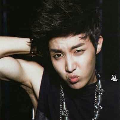 yoonb___'s tweet photo. my 18 years old self has the fattest and the most stupid crush on fetus sope EVERrrr https://t.co/kxeaRrA7rh