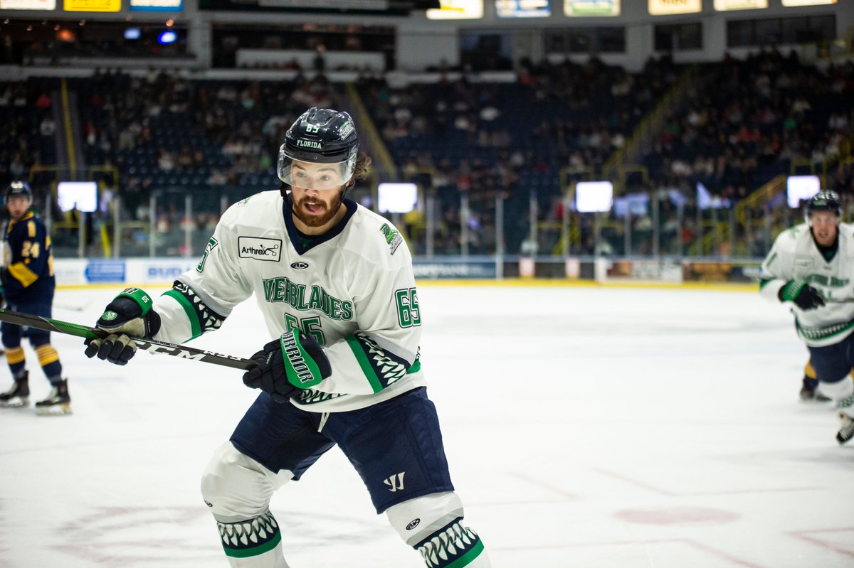 ⚠️Dangerous player warning⚠️

Hunter Garlent is the Warrior Hockey ECHL Player of the Month after leading the league with 19 points in February! 

Read: bit.ly/2x2GsoN

#GoBlades
