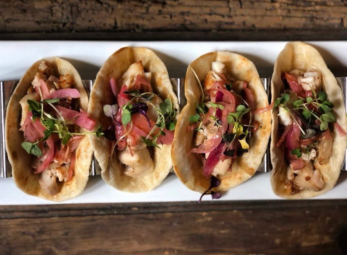 #TacoTuesday cravings 😋🌮 
$18 All You Can Eat Tacos every Tuesday at #MoesRN

Book your table!
—> moescantina.com/rivernorth/res…