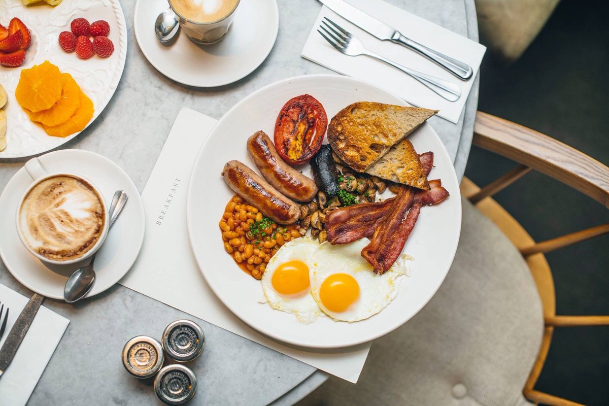BBthreadneedle's tweet image. Join us for delicious breakfast🥐🍳🥓🍞🥑 at Brasserie Blanc at Threadneedle Street from Monday till Friday at 7am -11am, we have several A la Carte breakfast choice for you to choose from! Click the link below and take a look for yourself. 
buff.ly/2SsnehC