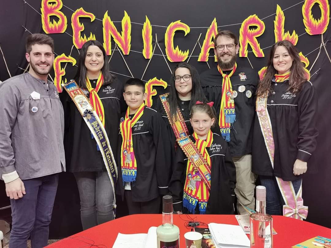 fallanoubarri's tweet photo. Els nostres càrrecs promocionen les Falles i en especial, la Falla Nou Barri a https://t.co/PY6nf8tZ4m. 
Moltes gràcies per la invitació!!
Falles 2020🔥🔥 https://t.co/2Ba04Jmy4M