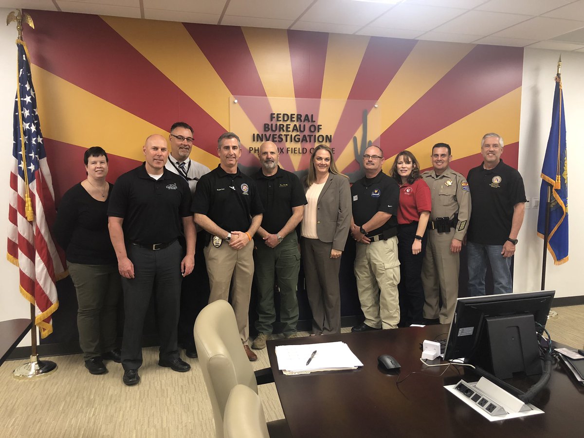 CmdrJimG's tweet photo. Great day with @AzFbinaa Chapter Board &amp; @FBIPhoenix as we prepped our attendees for the upcoming @FBINAAQuantico 280th Session. Congratulations on taking this important first step &amp; welcome to the family! https://t.co/nAKQh1k1Ae