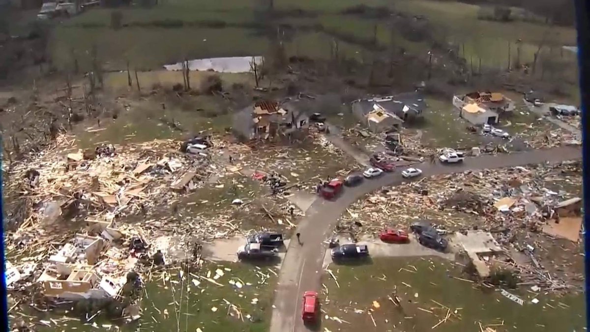 JMorrowweather's tweet photo. The damage in Nashville is bad but what these shots show in Cookville, Tn. is worse. Estimating high EF-3  to EF-4 most likely. Small wonder many of the fatalities were here in Putnam County. https://t.co/R1O8YvLpEX