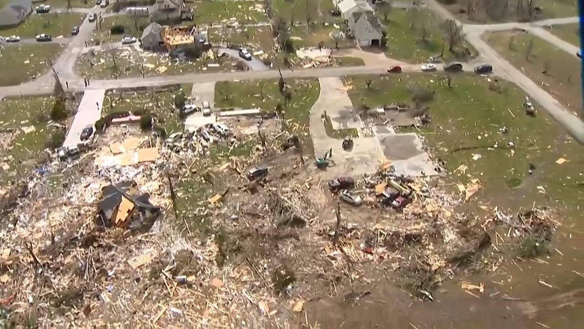 JMorrowweather's tweet photo. The damage in Nashville is bad but what these shots show in Cookville, Tn. is worse. Estimating high EF-3  to EF-4 most likely. Small wonder many of the fatalities were here in Putnam County. https://t.co/R1O8YvLpEX