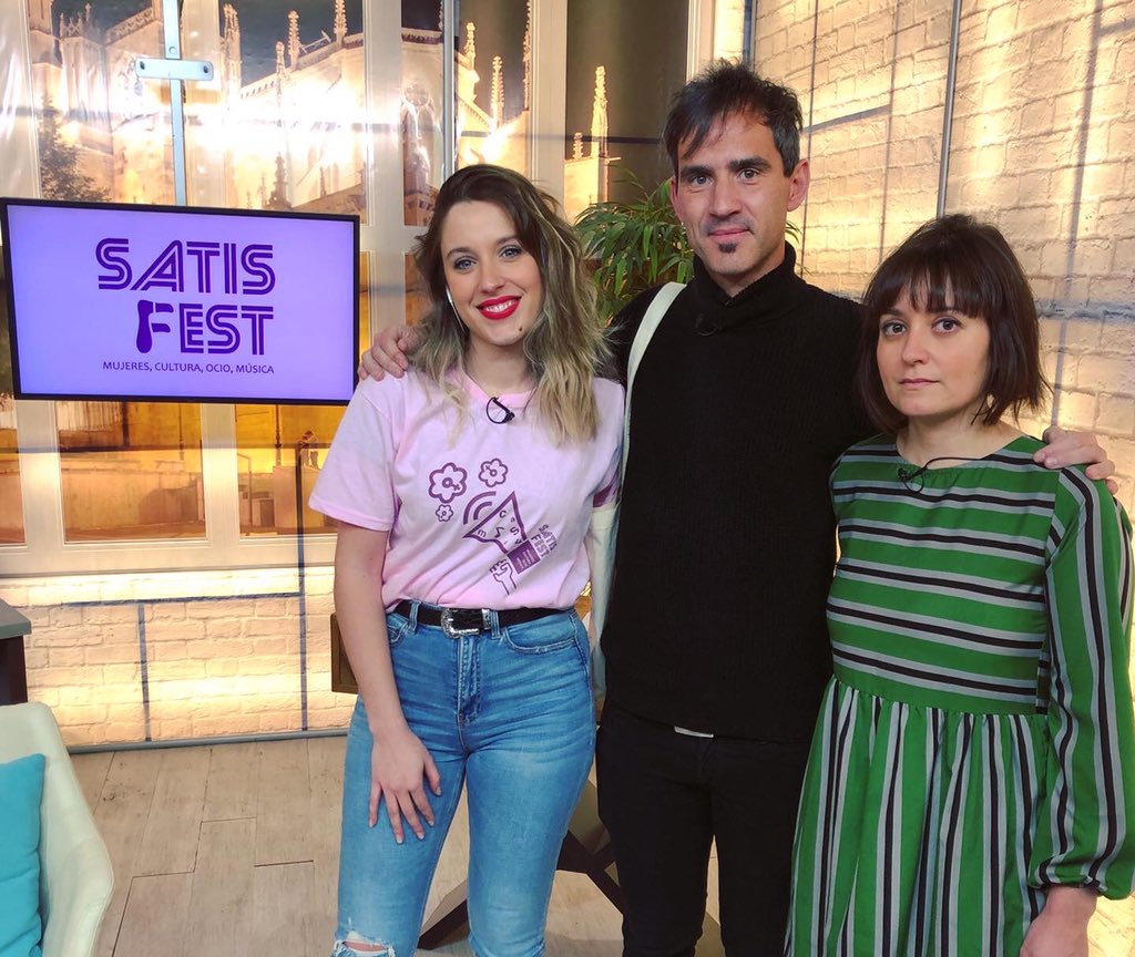 8MagazineLeon's tweet photo. #3marzo2020 ⏰ A las 22h!!
🔻 Proyecto “Satisfest”
🔻 Cecina de León 5 estrellas
🔻 Rondas Leonesas
🔻 Seguridad en la red con @INCIBE
🔻 Yo me cuido con @Drasanvi
🔻 Callejeando
Y más!
Hoy con @patricia_alaez
#leonesp #tv #tvenfamilia #televisiondeleon #8ml #somosleon @la8leon https://t.co/1t7mTdOCV5