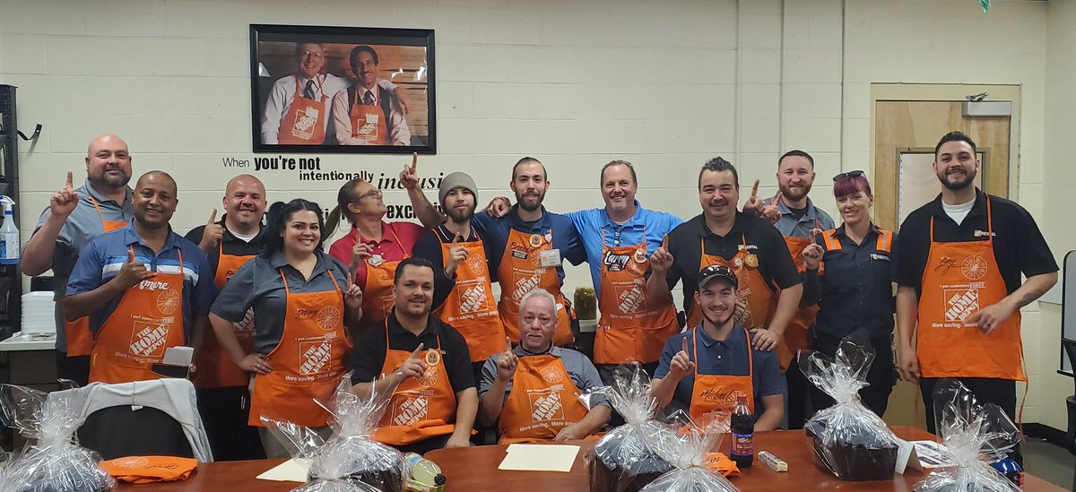 Great Rental celebration at store 668 Murrieta!  Thanks Team and appreciate all you do!  @RPorterHDRental <a href="/RHallHDRental/">Randy Hall</a> <a href="/swankHR/">Charity HD Rental & HD Equipment Services</a> <a href="/BrandonSisson14/">Brandon Sisson</a> <a href="/BelayAmare/">Amare Belay</a>