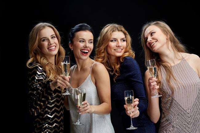 CLTLivingMag's tweet photo. Best Girls Night Out ever! https://t.co/NtNVesKav1 https://t.co/P4znxPjCj7