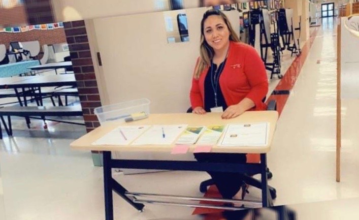 esu15_ed's tweet photo. Thankful for dedicated staff willing to go the extra mile to serve families! #migranteducation @ESU15Tech https://t.co/ckJj0RdoIX