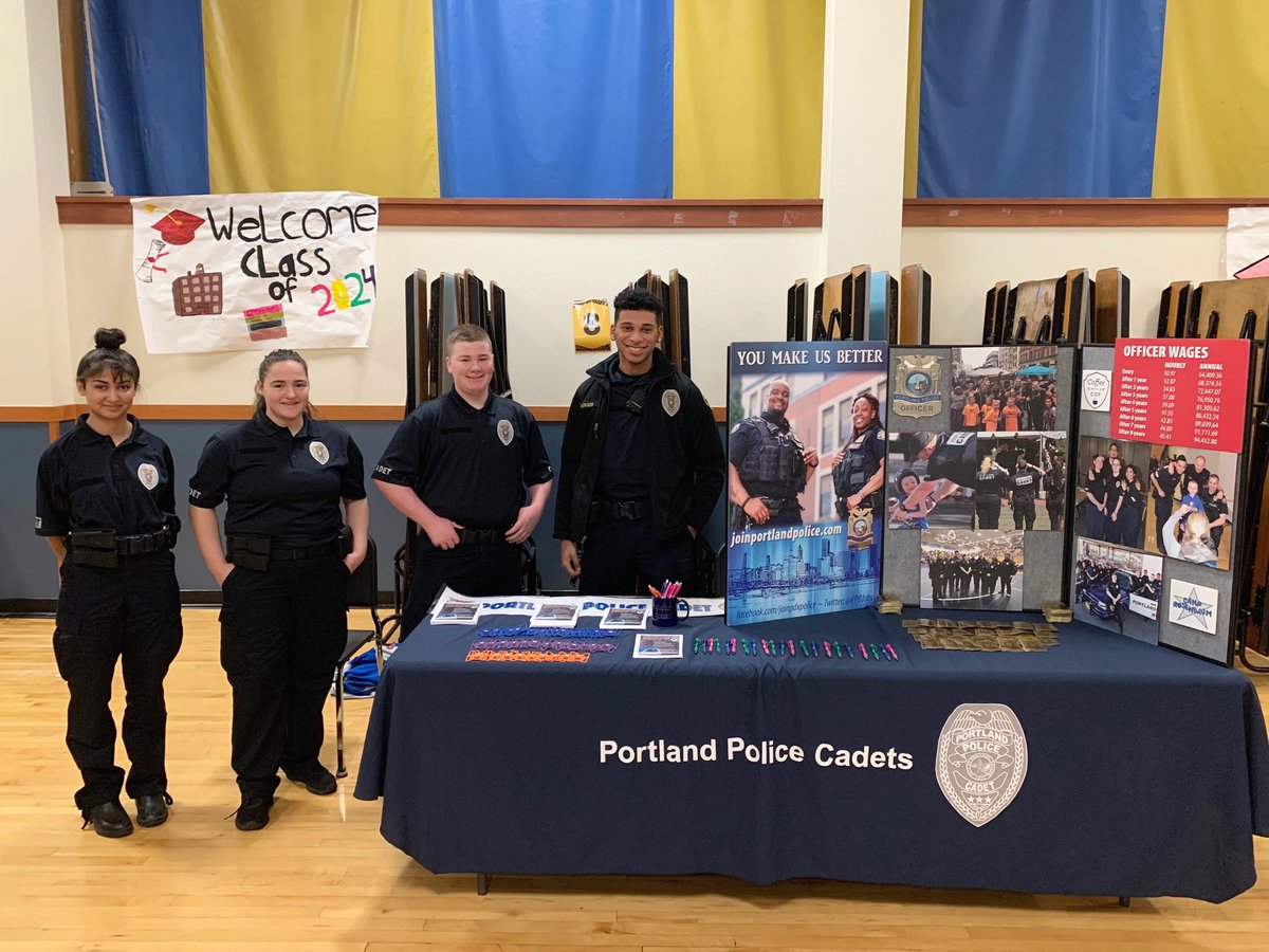 Cadets at the Alice Ott Middle School College Day talking with students about the cadet program.  #ppbcadets