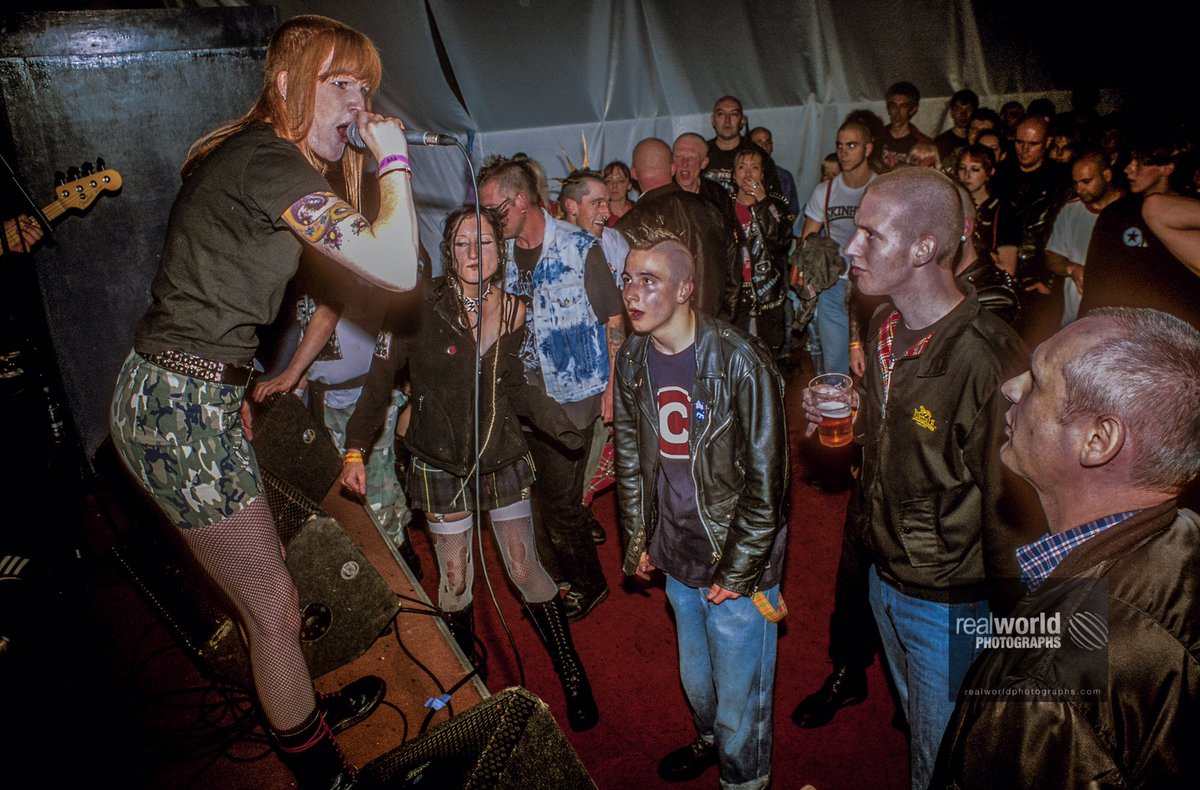 RealWorldImage's tweet photo. Took this while shooting film in the Nikon F4 around 2004 at a punk concert in Sheffield, England with The Business. #Punk #England #Nikon #history #oi #TheBusiness #MickyFitz #UnitedKingdom #Music #realworldphotographs #garymoorephotography #Sheffield #photojournalism #Sweden https://t.co/CmmlqwpDw8