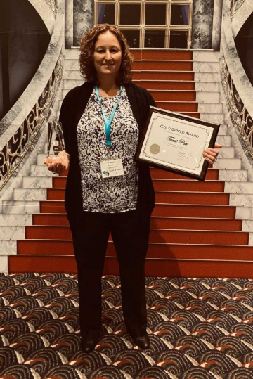 BestPhotosFilms's tweet photo. Community Service Excellence Awards - Tami Pae – Relationship Manager from Lakeshore #FMBRoar2020 https://t.co/2gTXAPSBg0