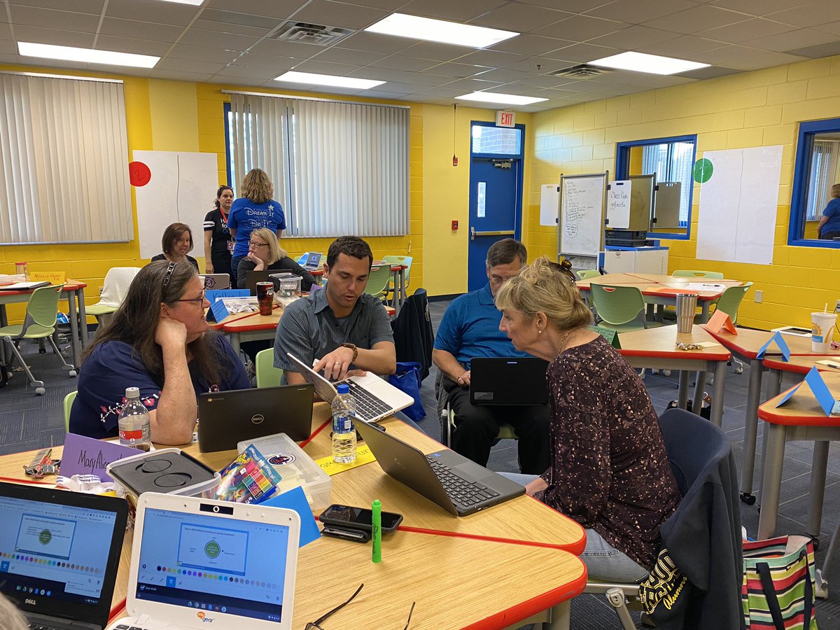 OneClayPL's tweet photo. A great day of inservice for our Elementary Technology Teachers. #csinthesunshine #technologyintegration #lessoncollaboration. https://t.co/PA55UZr0OT
