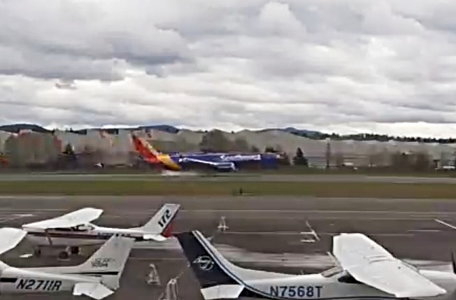 AirportWebcams's tweet photo. On-order Southwest Boeing #737MAX 8 N8736J just returned to Renton from Moses Lake, where it has been parked since June 15th (first flew May 1st). The MAX 10 testbed N27751 has also been conducting taxi tests at RNT today as #BOE101. Webcam with sound: https://t.co/EuIgJnOIJg https://t.co/s4sLQzWL3L