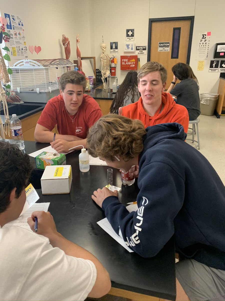 burtonbiology's tweet photo. Water Quality Testing with various student samples. Big thanks to @grapevineptsa for the grant to purchase a conductivity/salinity meter! π¦ #ghsapes #ghsunity https://t.co/Jge1QD88IG