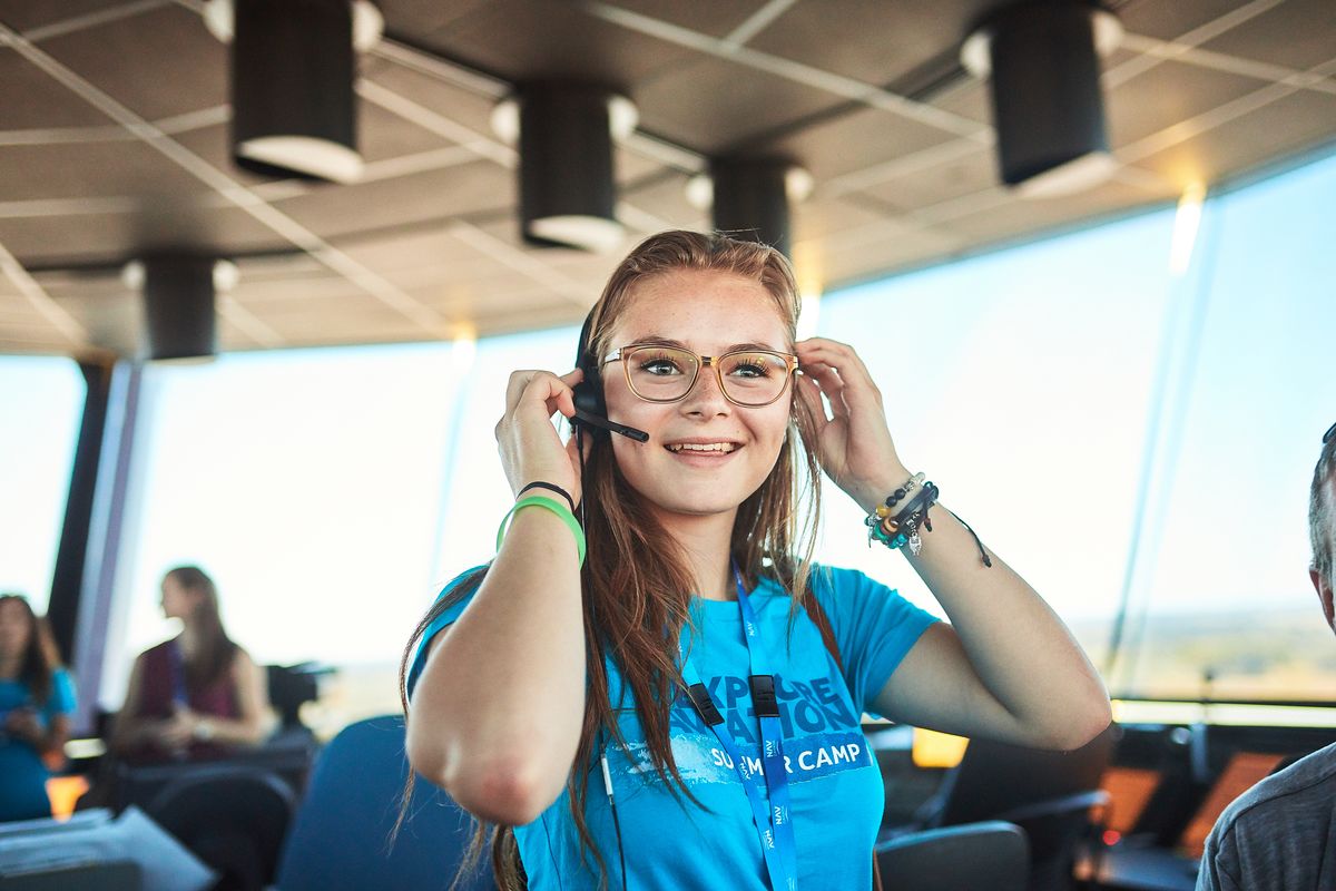 NAV CANADA tweet media