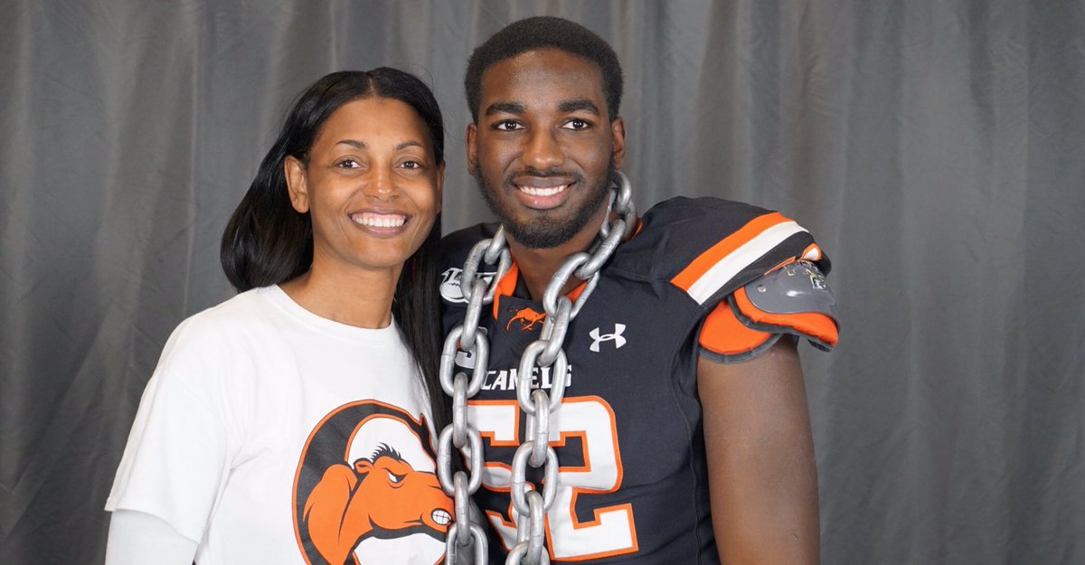 Happy birthday to my biggest fan and supporter who’s always been there for me I love you Ma❗️❗️