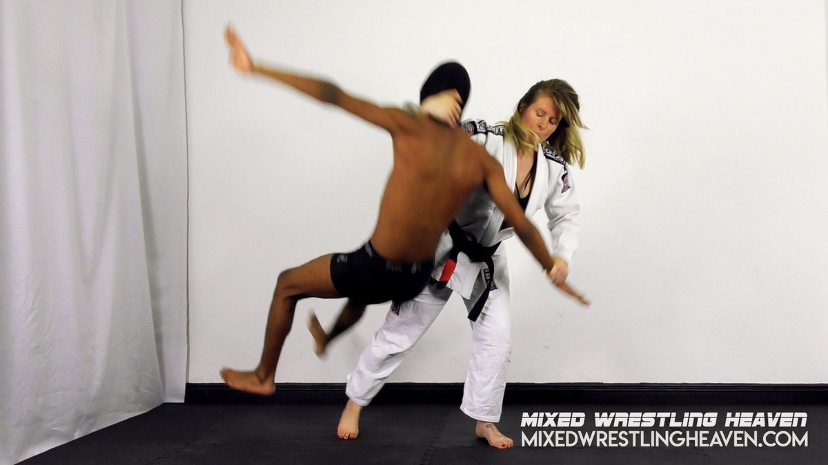 MWH_womenontop's tweet photo. OUT TONIGHT:
MWH0107 Venom is back...and she means business...
#judothrows #blackbelt #footdomination https://t.co/MIFm97At15