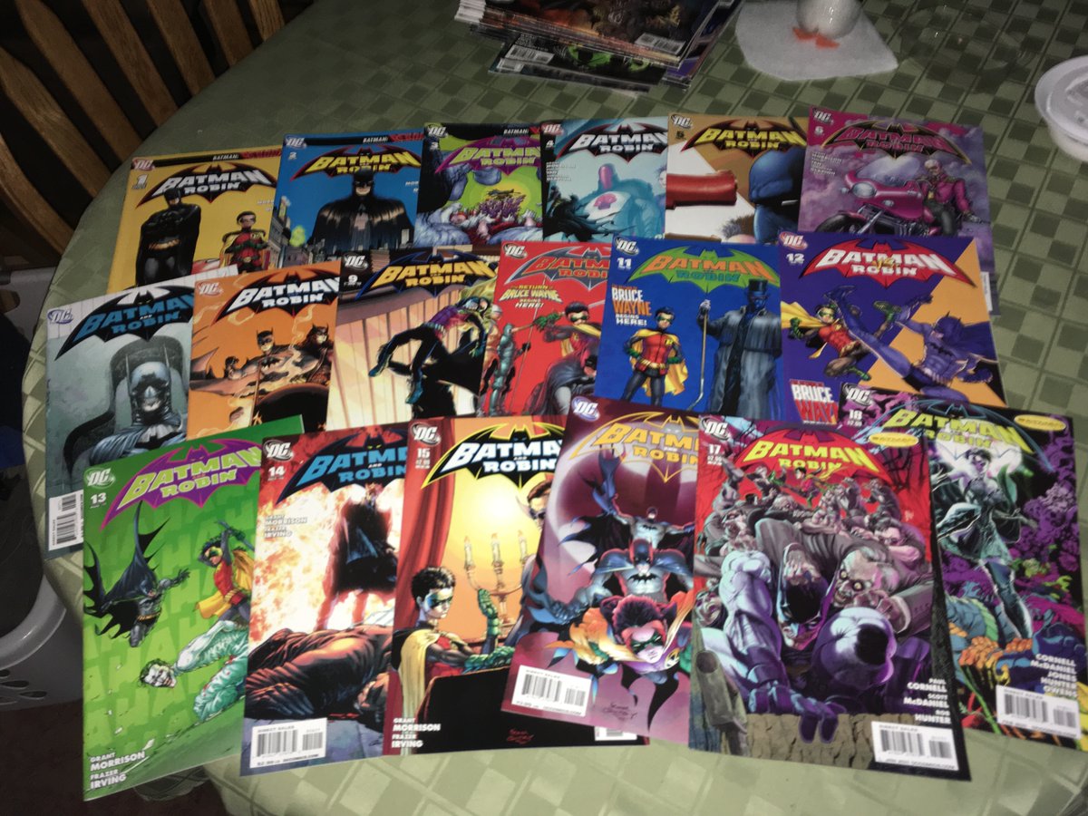 lanc_supcap3841's tweet photo. Here ya go some great #DCComicbook lots and runs #comicbooks #Greenarrow #Batman #Gotahmcitysirens #HarleyQuinn #PoisonIvy #Catwoman @GeekWoman20 @vegitojedi @CBNostalgia @aivilomj @loveshockey20 @1carolinagirl #batgirl #batmanandrobin #frankmiller #jimlee https://t.co/1qNmeWji4w