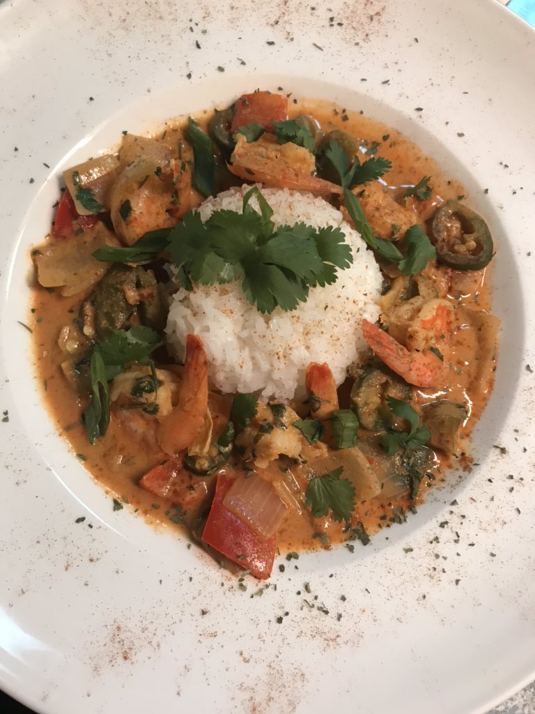 Chef_VNell's tweet photo. Jasmine Rice w/Coconut Curry Shrimp W/WO Curry Chicken #chefvnell #cheflife #chefsofinstagram #foodnetwork #greatfood #neworleansoriginal #neworleansown #chefworld #truecooks #cajunfood #neworleansfood #foodnetworkmagazine#ironchef #jamesbeard#cheftable#michelinstar #michelin https://t.co/nkTGVb3FxW