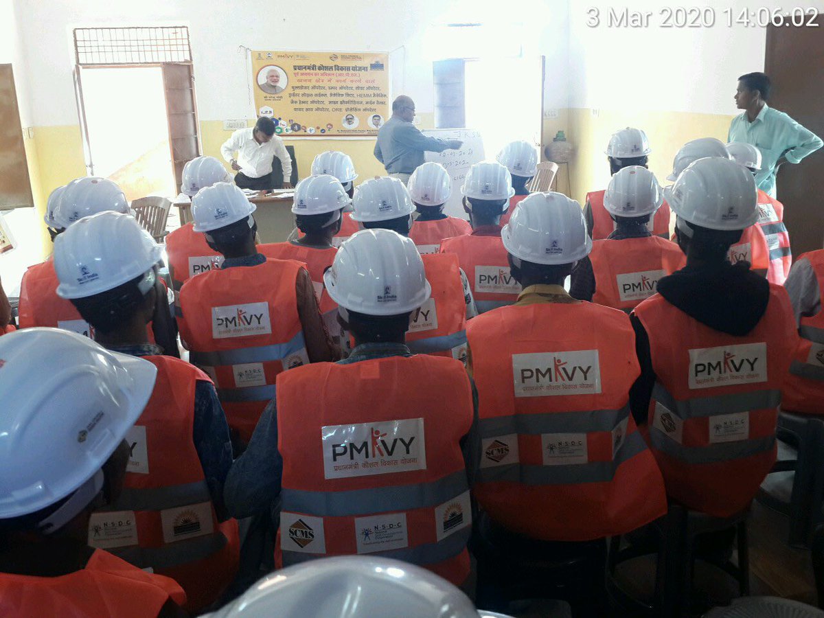 JKSB479's tweet photo. Assessments of Jack Hammer operator #RPL  at Chanavda Udaipur under @MiningSSC  , Training by JKSB ( Jan Kalyan Samiti Bikramganj) @DrMNPandeyMP @RajKSinghIndia @NSDCINDIA @MSDESkillIndia @Skill_Abhi_NSDC https://t.co/MB6peJ5v7c