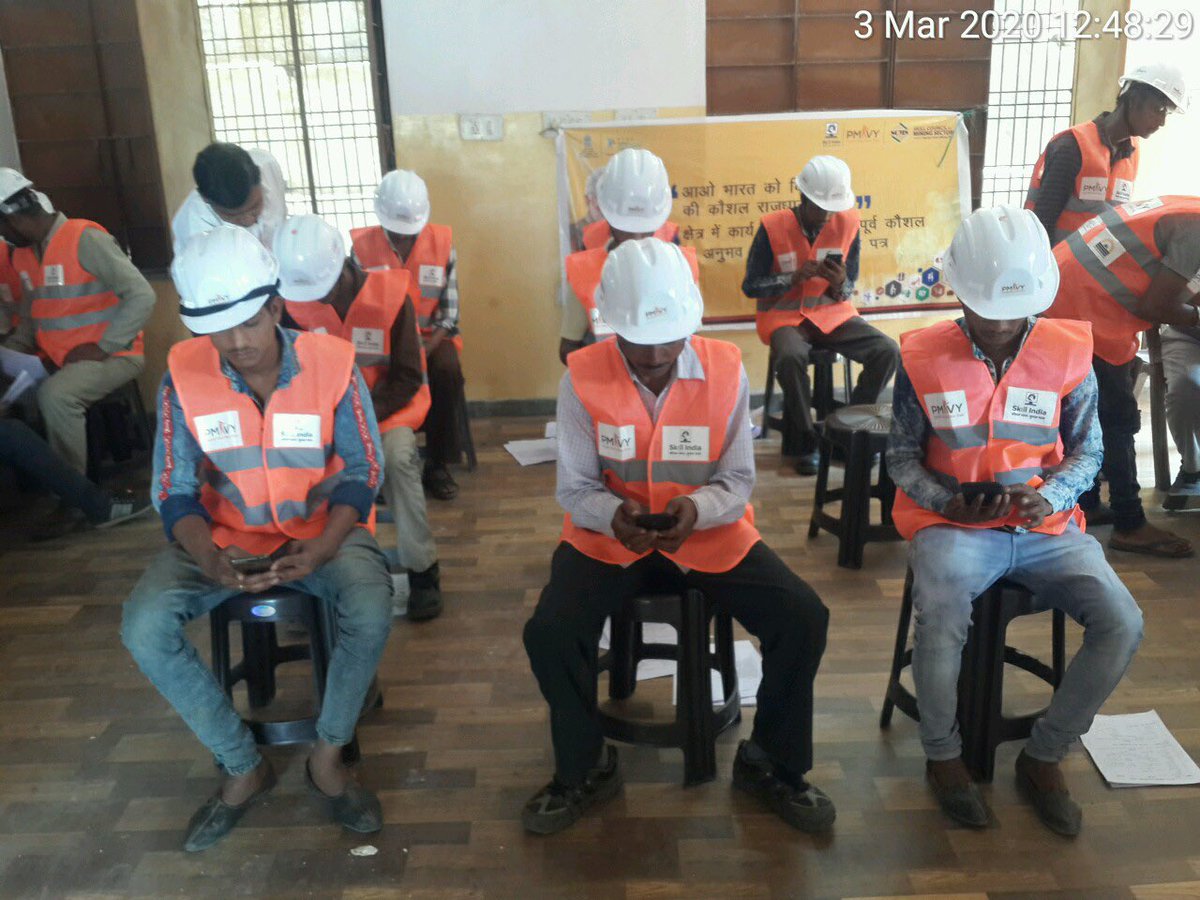JKSB479's tweet photo. Assessments of Jack Hammer operator #RPL  at Chanavda Udaipur under @MiningSSC  , Training by JKSB ( Jan Kalyan Samiti Bikramganj) @DrMNPandeyMP @RajKSinghIndia @NSDCINDIA @MSDESkillIndia @Skill_Abhi_NSDC https://t.co/MB6peJ5v7c