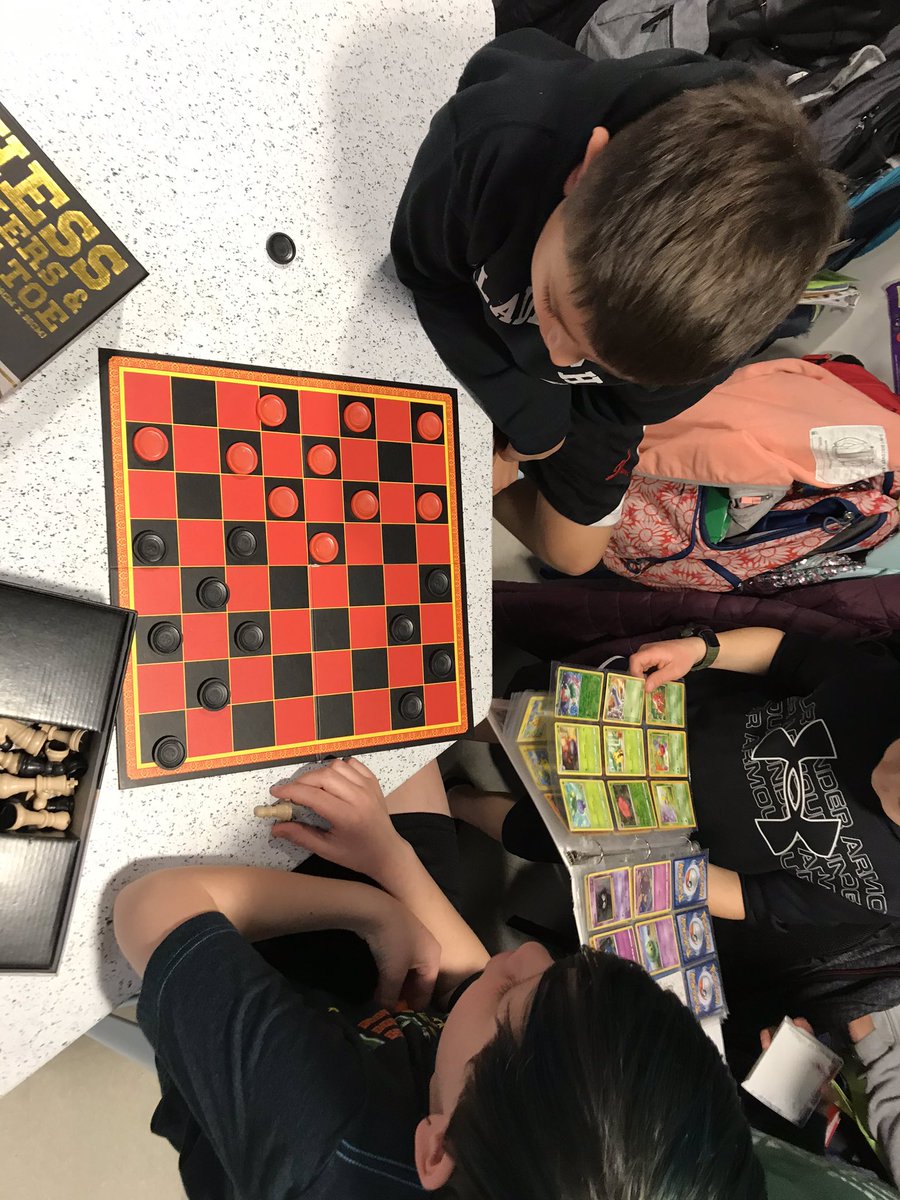 BonnieGehman's tweet photo. 5th Graders enjoying indoor recess. #makingchoices #invitingpeers #havingfun #happyteacher @SASD_Vernfield https://t.co/cZtFI9NhYX