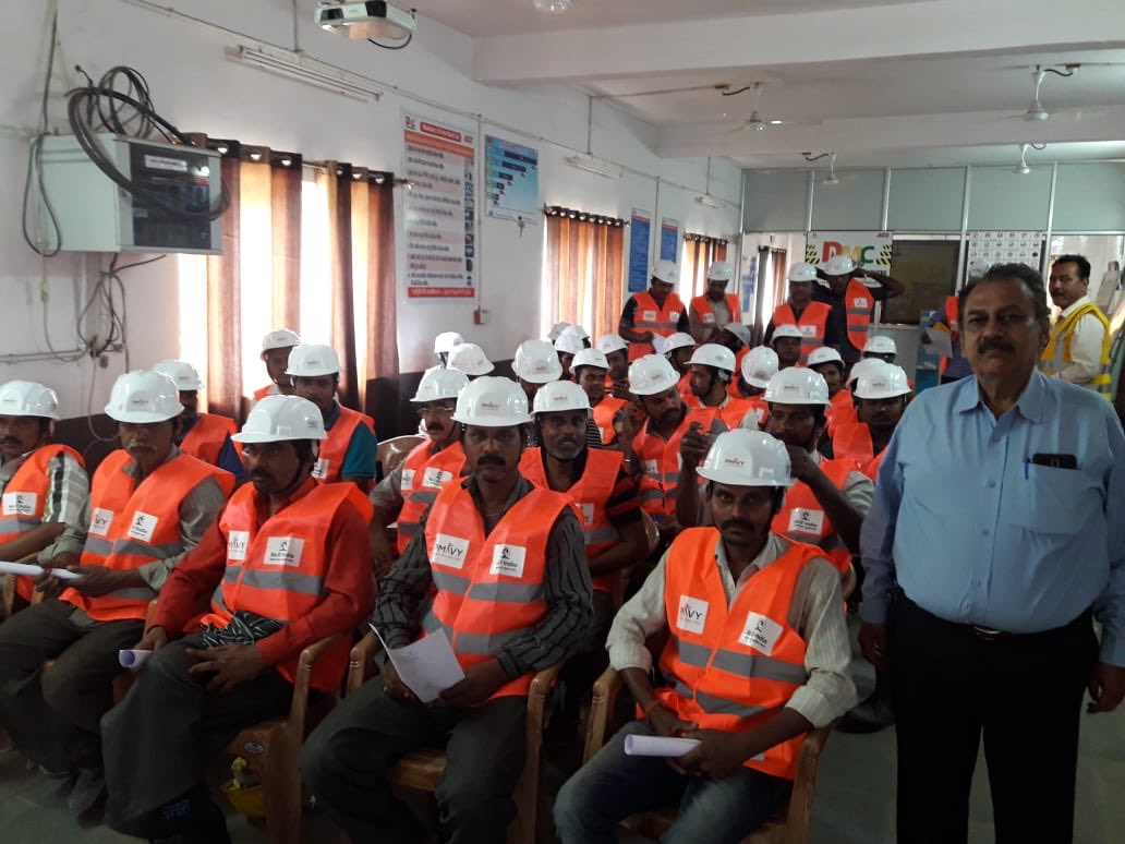 JKSB479's tweet photo. Assessments of Dumper operator at *ACC Mines* (DMC) Nandini Khundini Durg Under @MiningSSC , Training by JKSB ( Jan Kalyan Samiti Bikramganj) . @DrMNPandeyMP @RajKSinghIndia @NSDCINDIA @MSDESkillIndia @Skill_Abhi_NSDC https://t.co/RigWOn3Upp