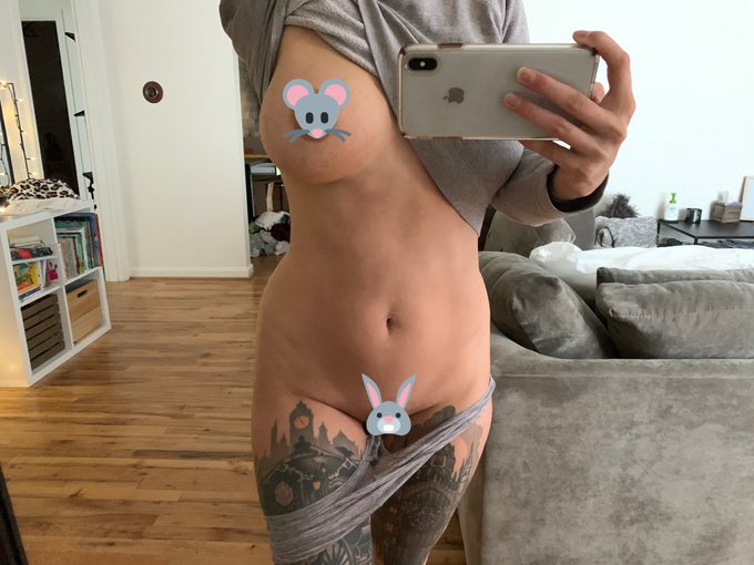 Watch Fauna Grey's leaked NSFW photo on TwXstars