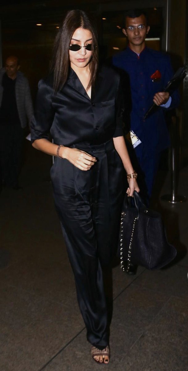 bollylooks's tweet photo. anushka sharma, march 2019 https://t.co/NOcP0TBaAN