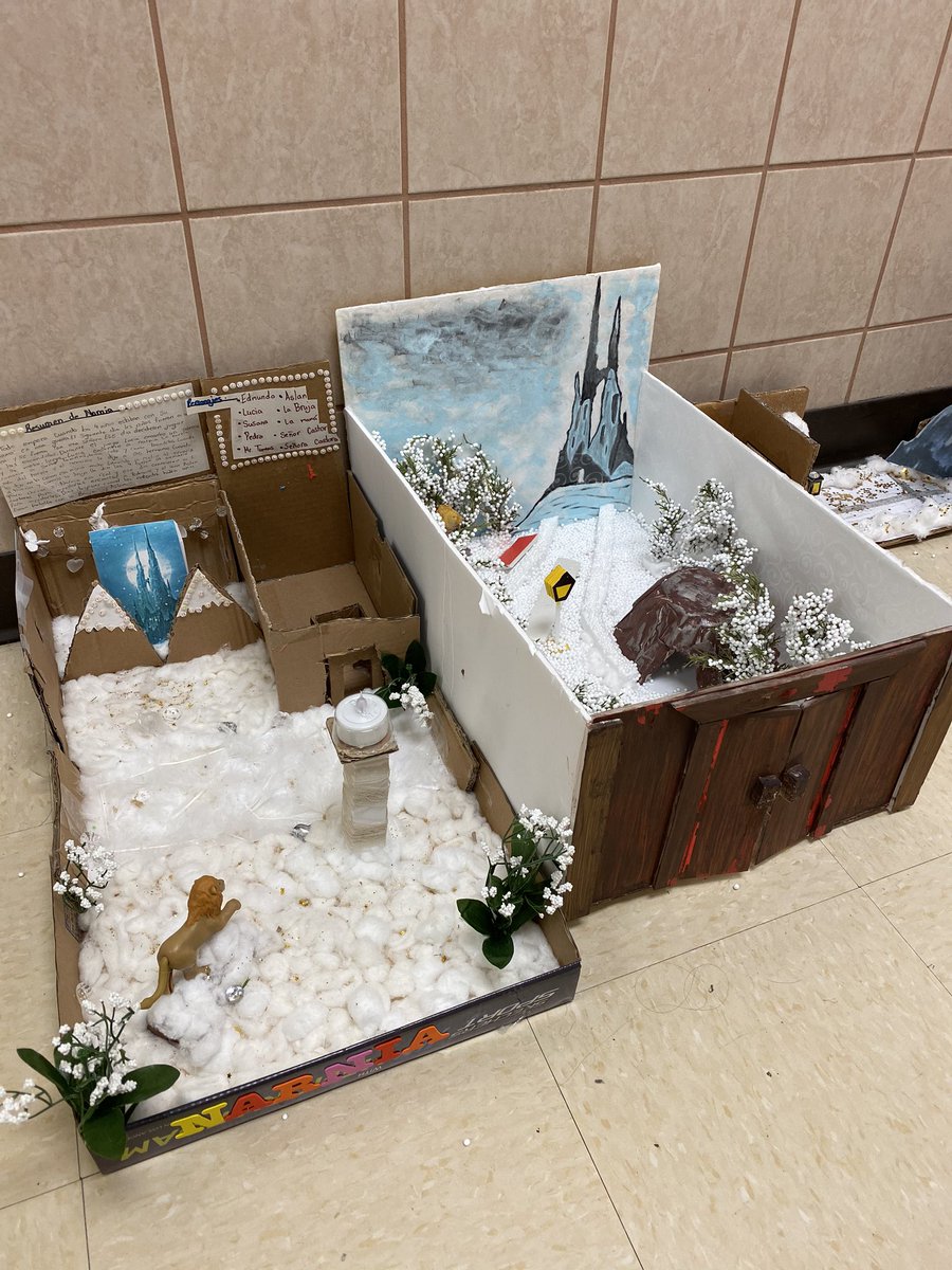 SalazarEagles's tweet photo. We #arehittingmasterylevel through #projectbasedlearning and #personalizedlearning with a side of #authentictext Well Done Team! #SunMolTwitterChallenge @MolinaSunset @PersonalizeDISD https://t.co/9pgWe3SU8e