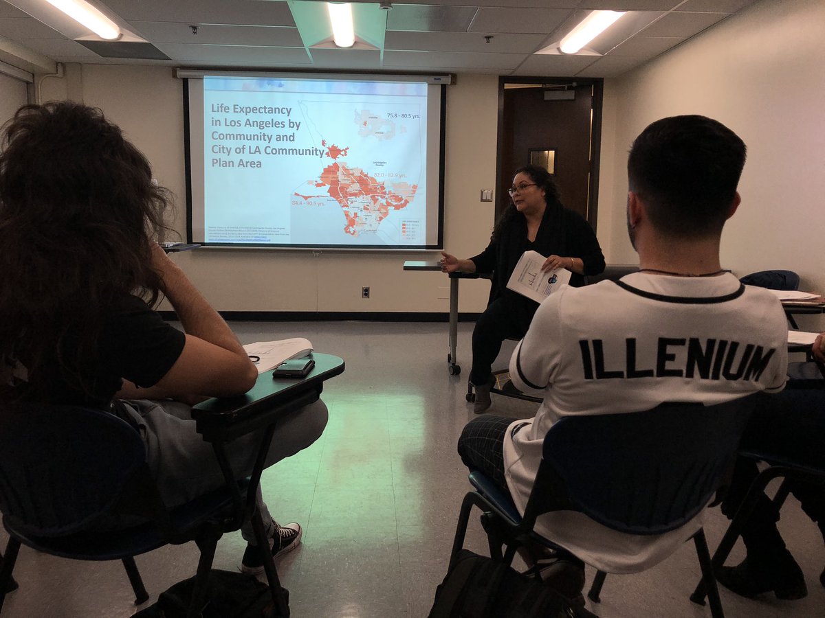 DRCOOKEJACKSON's tweet image. Health Communication Capstone cohort @CalStateLA is having a wonderful, valuable conversation with Jacqueline Valenzuela from @lapublichealth about #healthequity, #systematicracism and helping communities feel empowered. #commrocks - Thanks @MeganMcClaire