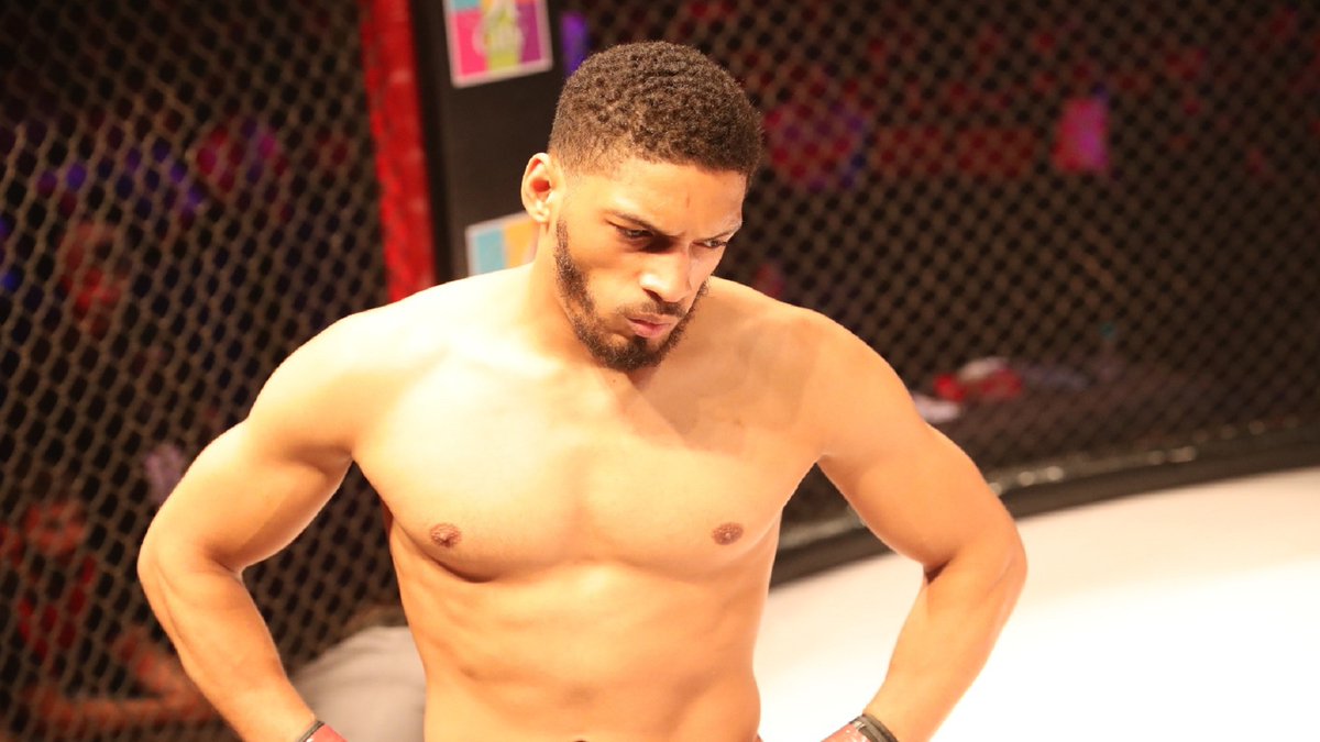 lockerroom_in's tweet image. Carl Booth (@carlbomberbooth) is planning to 'massacre' hometown hero Leonardo Mafra at #BraveCF35 in Brazil.

Details: lockerroom.in/blog/view/Brav…

#BraveCombatFederation #BraveCF #CarlBooth