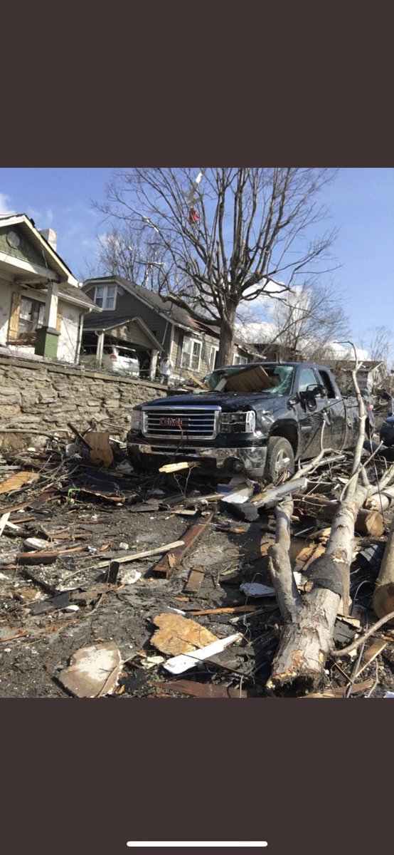 Chris_allen09's tweet photo. #nashvillestrong we’re here Nashville 615-822-9327 24/7 restoration please share and if anyone has any blankets,basic toiletries, clothing we will assist in distribution please call!!! -ask for chris please share #nashville #nashvilletornado2020 https://t.co/ED4PXl9QE2