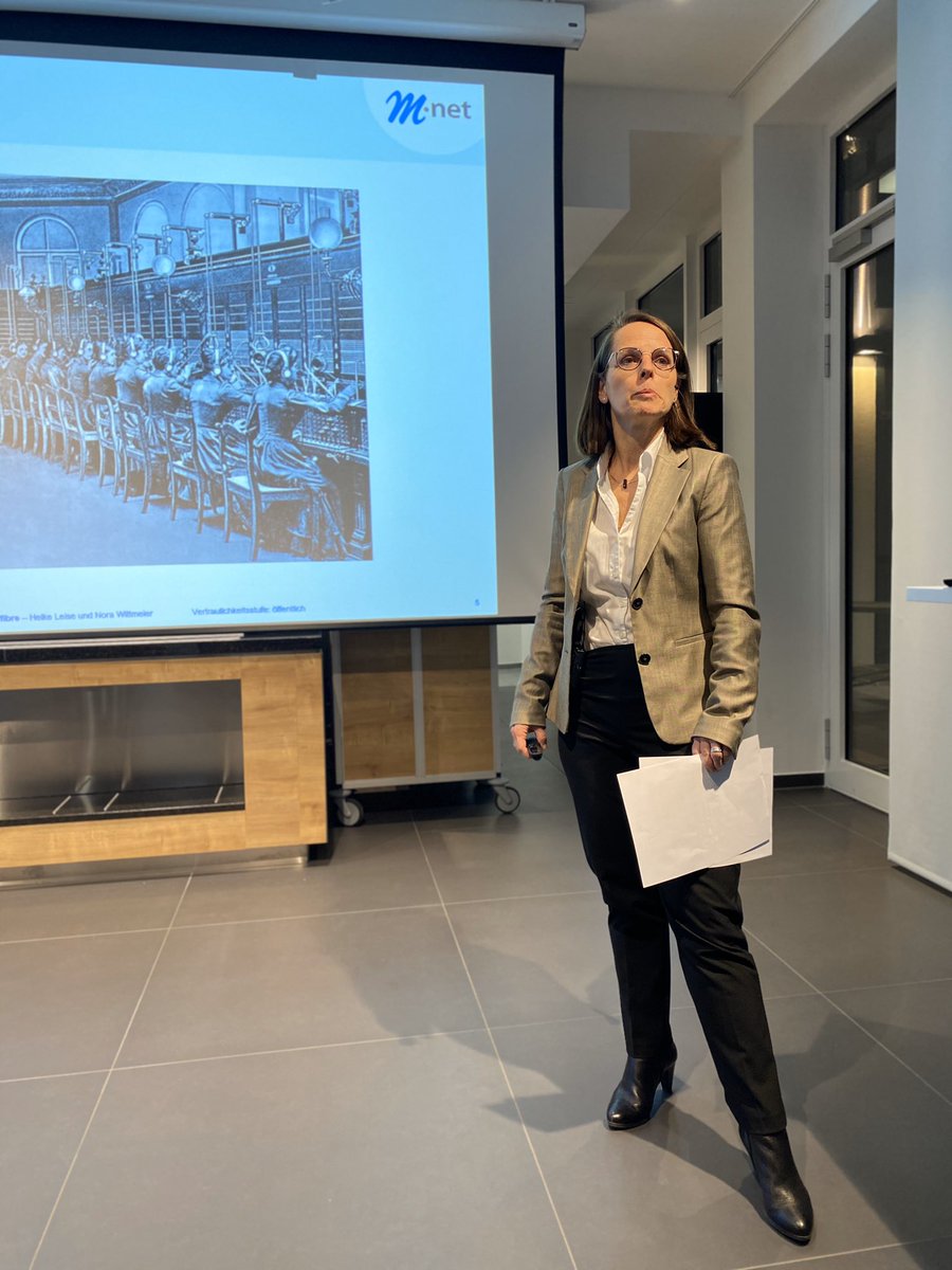 MichaelaSchulzS's tweet photo. Today at @MNet, what a great #GDWinMUC event, learning about optical fibre networks and talking with so many interesting women 😁 @Lisa_Innovate and more https://t.co/ihTcaVSMza