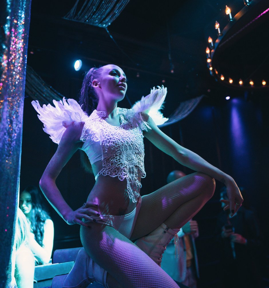 Weekend mood: hold my halo... 😇😈  Start the weekend a little early with us tonight!

Half off all bottle service pricing for groups who arrive before 11 PM. Reserve your VIP table now by texting 415-205-5045.