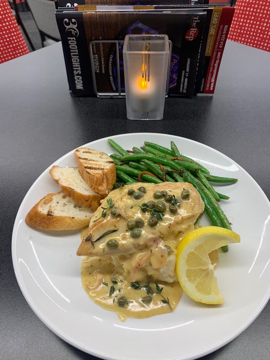 MKEStackner's tweet photo. This Evening’s Blue Plate - Garlic Chicken Picatta! A Stackner Play on an old Classic. Lemon and herb Pan Seared Chicken Breast, topped with a Lemon Caper Butter Sauce and served with Mashed Potatoes and Compound Butter Green Beans and Julienne Carrots! https://t.co/WYEssSjQ0q