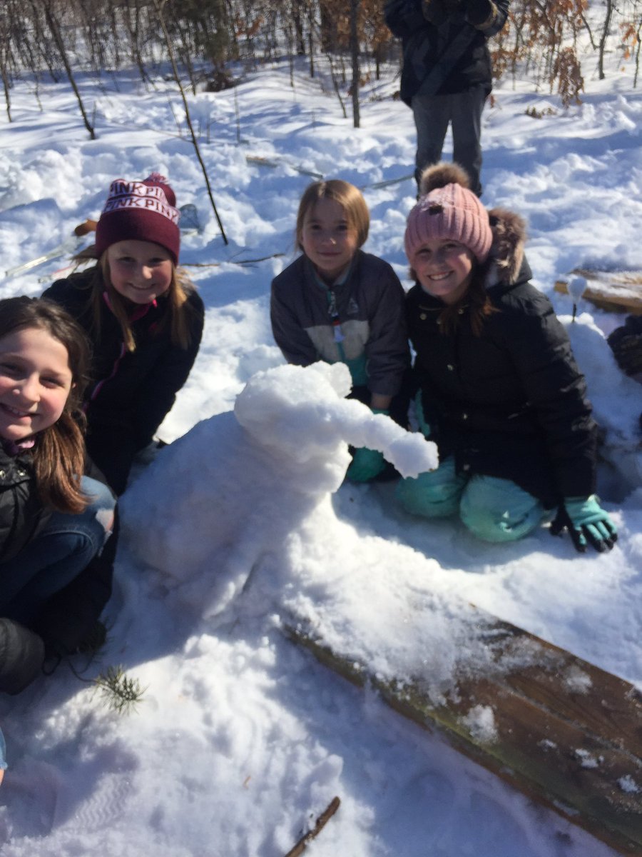 pollardclass477's tweet photo. Snow creature challenge in our school forest! https://t.co/4VZgNIV0BQ