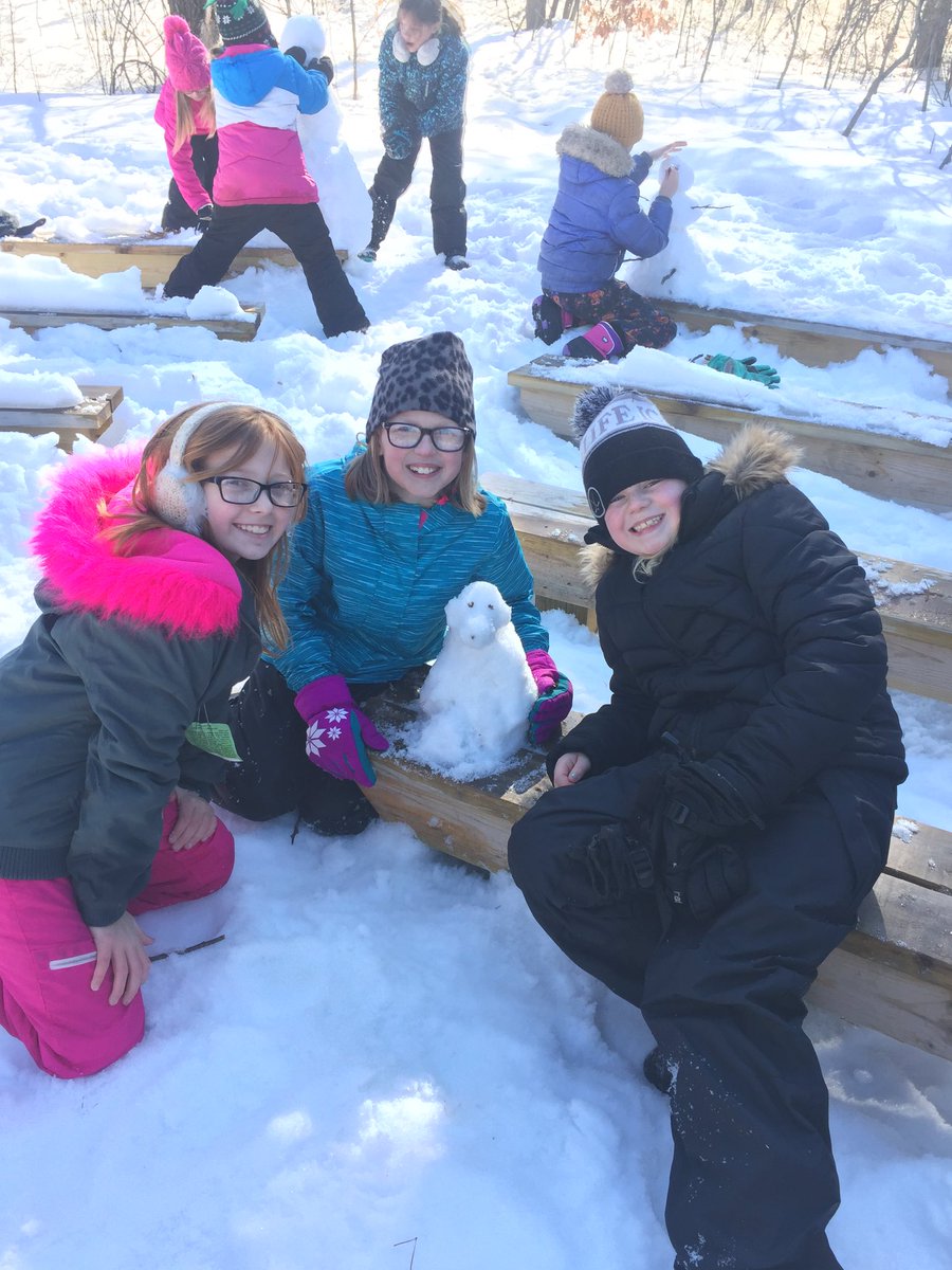 pollardclass477's tweet photo. Snow creature challenge in our school forest! https://t.co/4VZgNIV0BQ