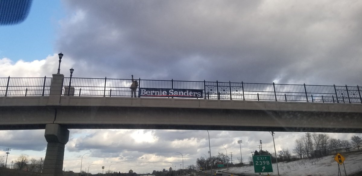 wontbsilenced67's tweet photo. Knocking on doors today last minute on #SuperTuesday in #Minneapolis #TwinCities #Minnesota #MinnesotaForBernie #Bernie2020 #NotMeUs 🔥🔥🔥

Check out this #BernieBridge!! https://t.co/x77RPn7RL4