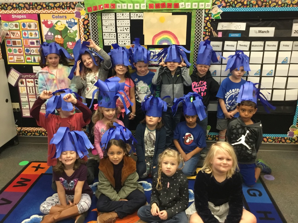 mimi_fleischman's tweet photo. Kinder celebrates Read Across America &amp; Dr. Seuss's birthday with green eggs and ham. It was also crazy hair day. :) #misdproud #mpempower https://t.co/qPMZijgKNM