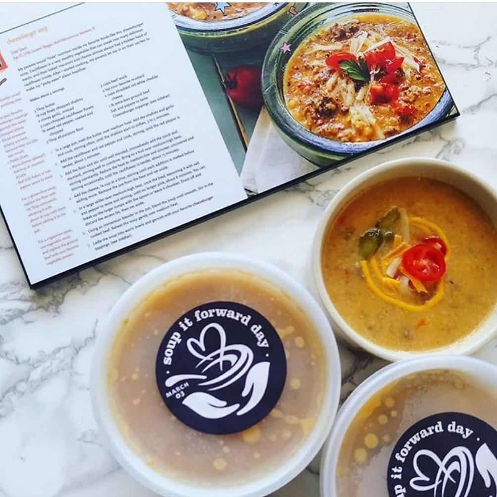 Happy #NationalSoupItForwardDay ! Make some soup and share it with someone who could use a #huginabowl!! 🍲🙌