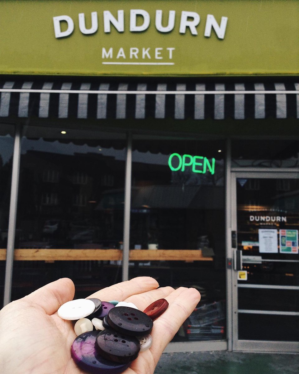 541Barton's tweet photo. A huge thank you to @dundurnmarket and all the generous customers who donate money toward our button system! 

We are so very grateful that other businesses all over the city choose to use their influence to pay forward the goodness over here on Barton!

#hamont #payitforward https://t.co/LScnKDiDrC