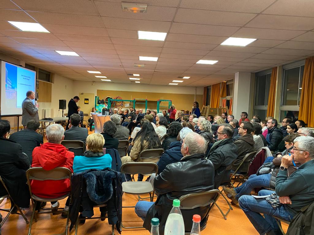 BryEnMarche's tweet photo. Quelle belle soirée sur les coteaux de #brysurmarne!
✔️Il y avait foule
✔️des invités de marque
✔️des Bryards intéressés et intéressants 
✔️un candidat passionné et passionnant
➡️ présentation, débats, échanges francs et sincères 

🔴la politique selon Vivons Bry 🔴

MERCI https://t.co/41OUw1iUF6
