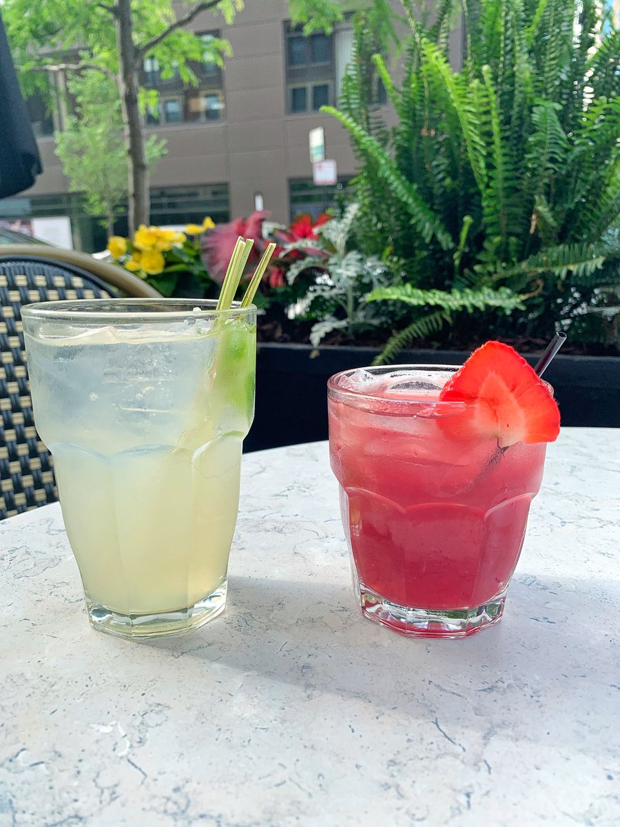 Anyone else ready for patio season? We can’t wait for sunny days and cocktails on the sidewalk cafe-until then cozy up to the bar and enjoy some of our great food and drink specials 
#troquetchi #frenchbistro #patioseason #springiscoming #rivernorthrestaurants