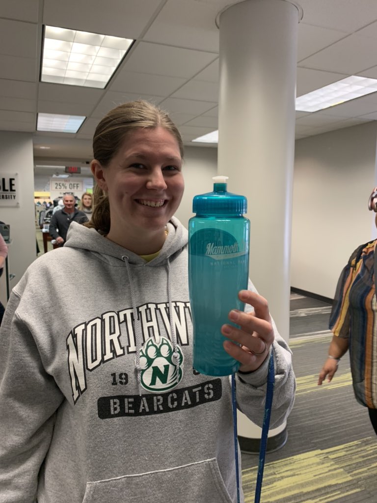 Be like our VP Leah and bring your reusable cup/mug to Starbucks or Einstein’s and save $0.50, this week only! Post a pic of you using your cup with #nwmugshots for a chance to win a gift card or other prizes.

@NWCampusDining <a href="/NW_SAC/">Northwest SAC</a> <a href="/NWMOSTATE/">Northwest Missouri State University</a>
