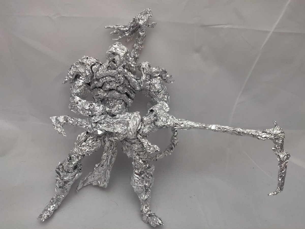 foil_guy's tweet photo. Phoenix Lord Maugan Ra from Warhammer 40k - Aluminum Foil Sculpture
#foil #sculpture #art #fanart #warhammer40k #40k #gamesworkshop #eldar #aeldari #phoenixlord #mauganra #darkrepears #darkreaper https://t.co/7HejHsJKSR