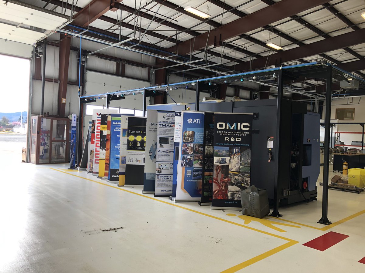 WSU_Cougar_Pres's tweet photo. We had a fantastic tour at the Oregon Manufacturing Innovation Center (OMIC) in Scappoose, OR today discussing possible partnership  opportunities with @WSUVancouver Engineering! #GoVanCougs https://t.co/sMhFoim7x5